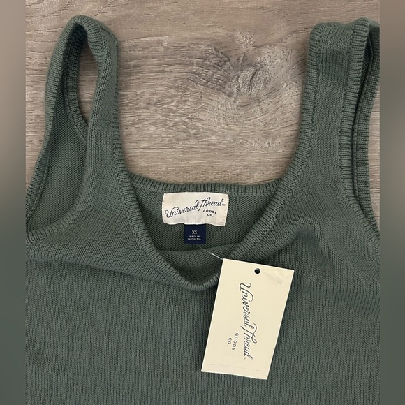 Universal Thread Green Sleeveless Halter Maxi Dress - Picture 4 of 4